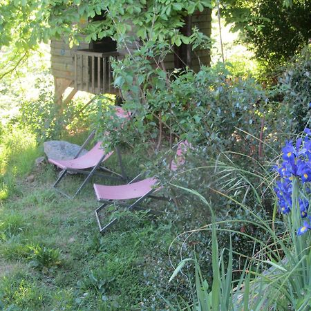 La Colline Bleue Bed & Breakfast Banne ภายนอก รูปภาพ