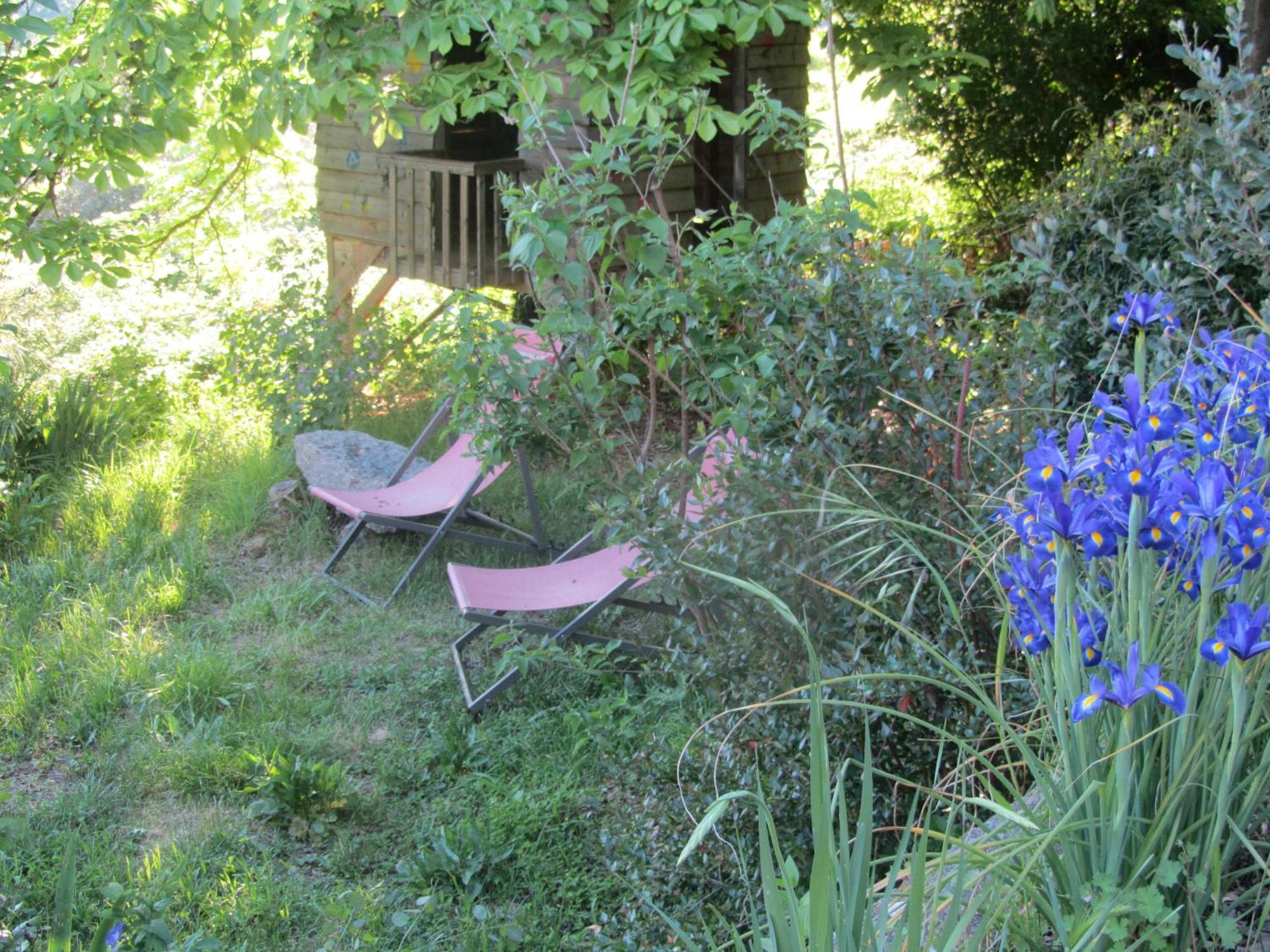 La Colline Bleue Bed & Breakfast Banne ภายนอก รูปภาพ