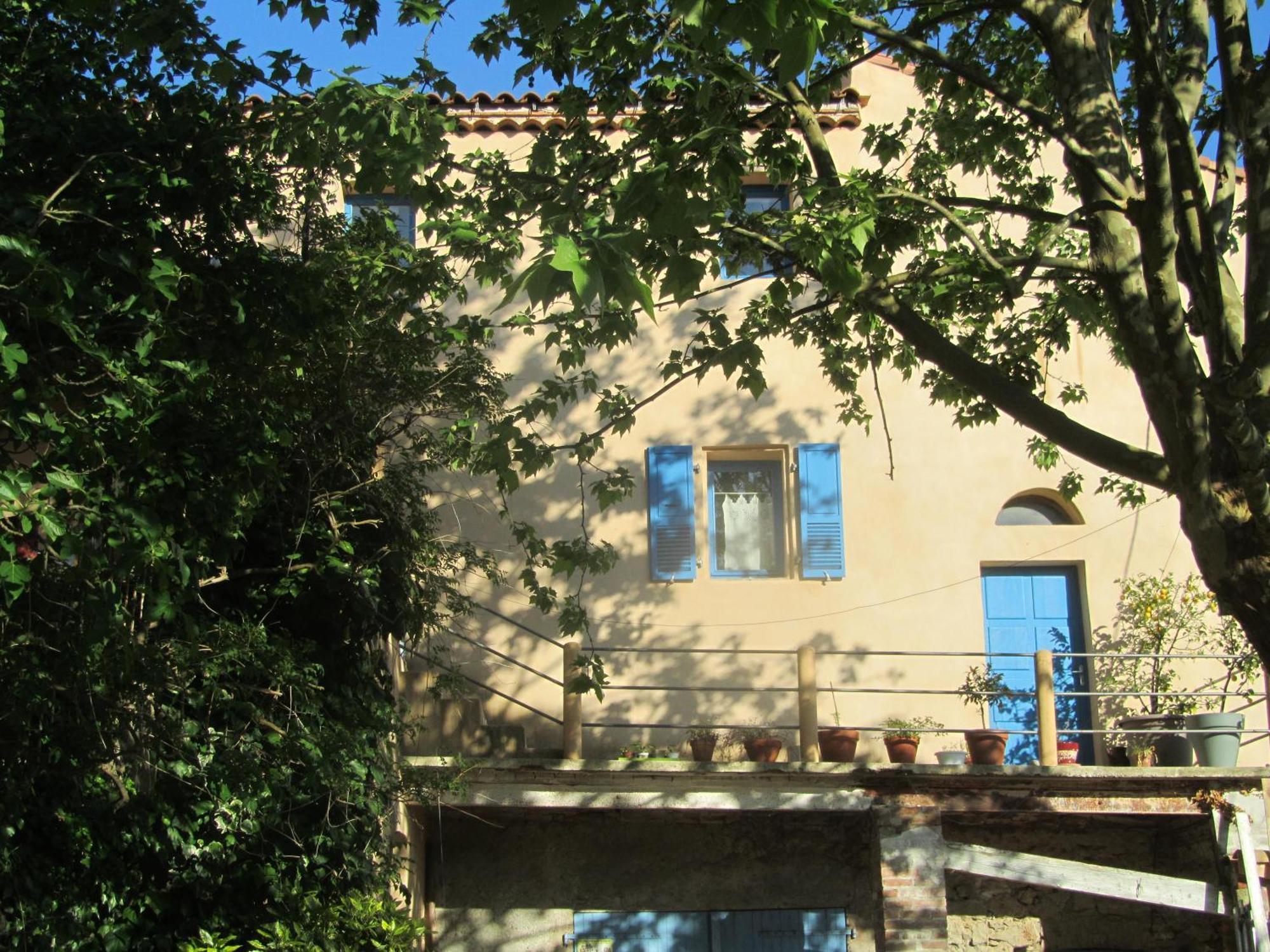 La Colline Bleue Bed & Breakfast Banne ภายนอก รูปภาพ
