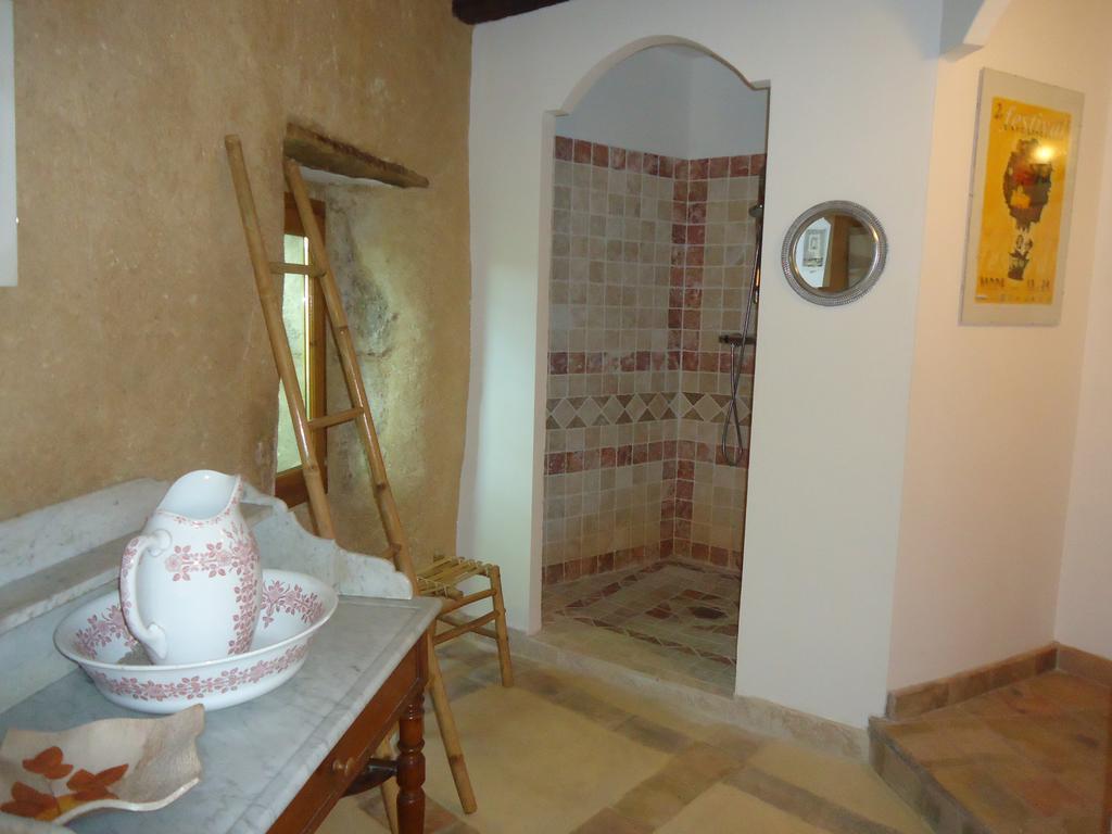 La Colline Bleue Bed & Breakfast Banne ภายนอก รูปภาพ