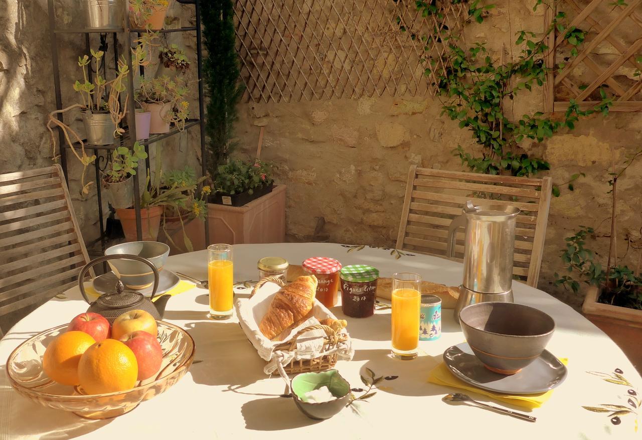 La Colline Bleue Bed & Breakfast Banne ภายนอก รูปภาพ