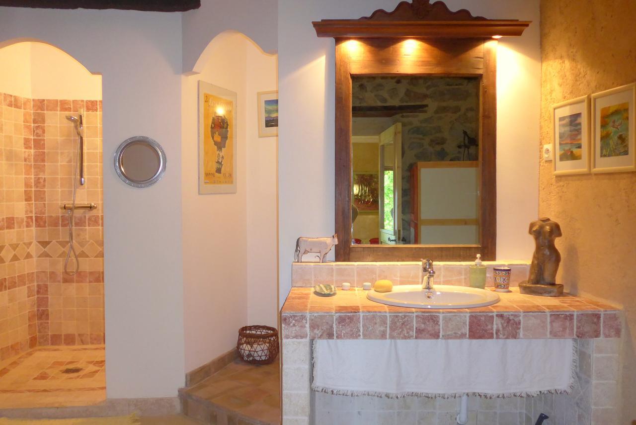 La Colline Bleue Bed & Breakfast Banne ภายนอก รูปภาพ